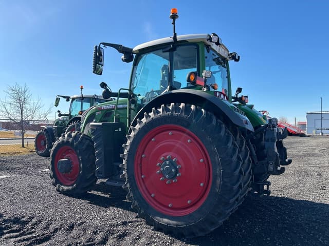 Image of Fendt 724 Vario equipment image 3