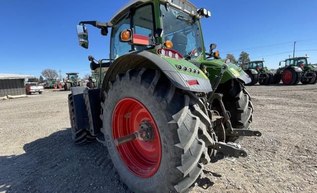 Image of Fendt 724 Vario equipment image 2