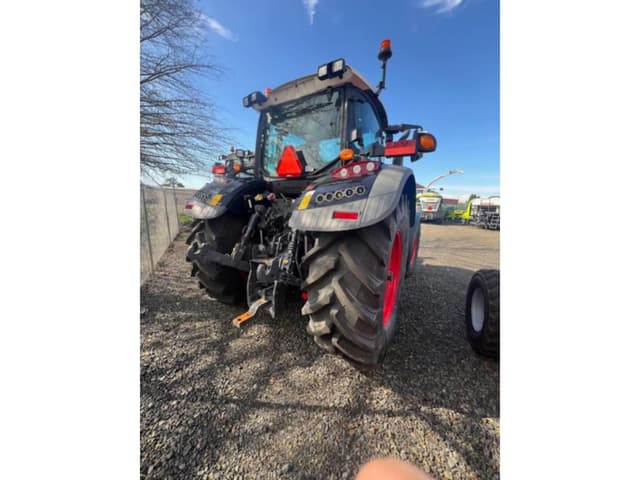 Image of Fendt Favorit 716 Vario equipment image 3