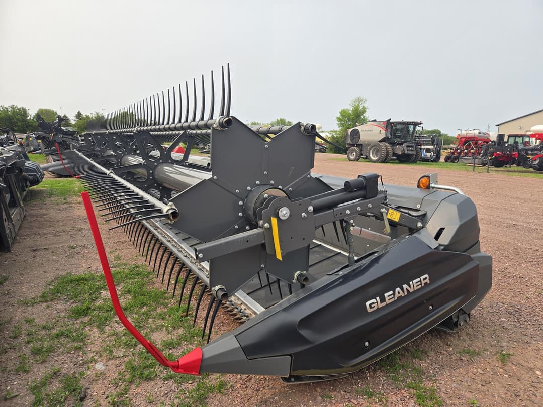 Image of Gleaner 9330 Primary image