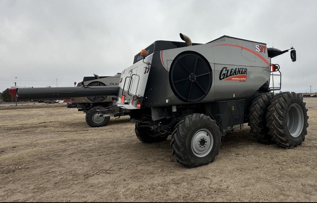 2023 Gleaner S97 Equipment Image0