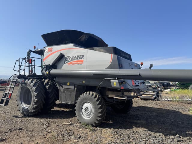 Image of Gleaner S98 equipment image 1