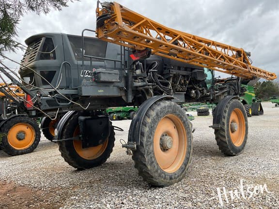 Image of Hagie STS12 equipment image 3