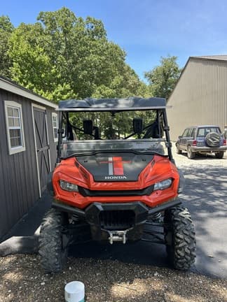 Image of Honda Pioneer 1000-5 equipment image 2