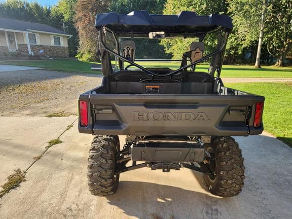Image of Honda Pioneer 1000 equipment image 3