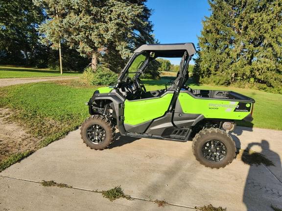 Image of Honda Pioneer 1000 equipment image 2