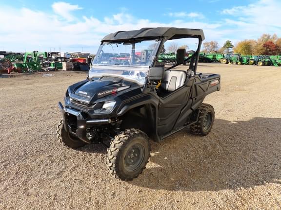 Image of Honda Pioneer 1000 equipment image 4