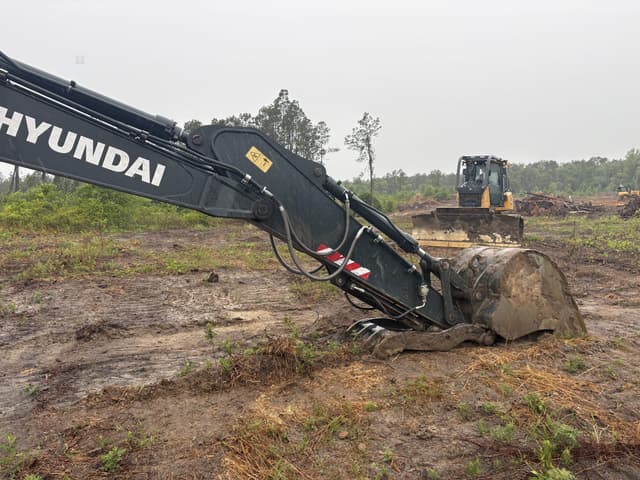 Image of Hyundai HX210AL equipment image 4