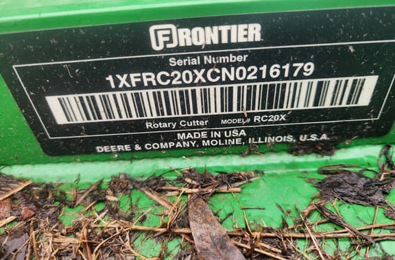 Image of John Deere 1023E equipment image 2