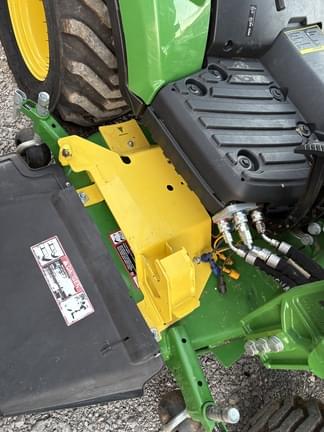 Image of John Deere 1023E equipment image 1