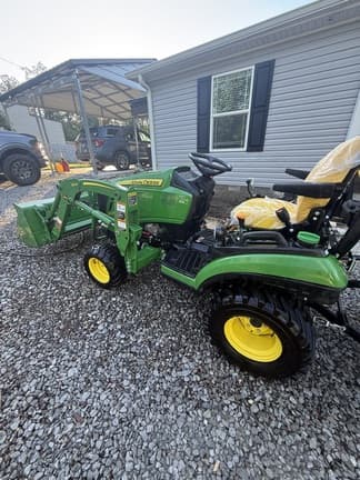 Image of John Deere 1025R equipment image 2