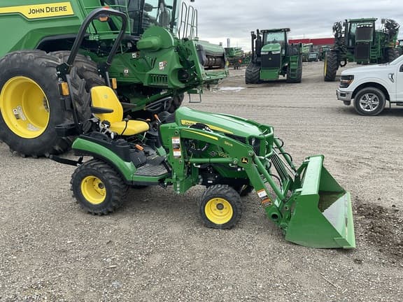 Image of John Deere 1025R equipment image 3