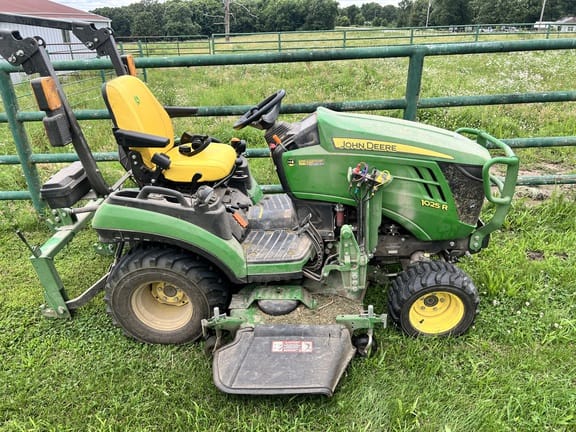 2023 John Deere 1025R Equipment Image0