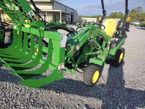 2023 John Deere 1025R Equipment Image0