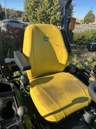 Image of John Deere 1025R equipment image 3