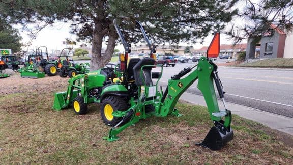 Image of John Deere 1025R equipment image 2