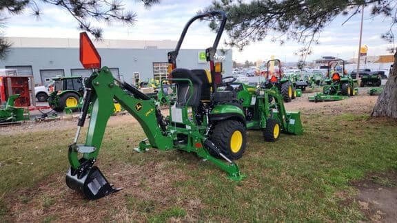 Image of John Deere 1025R equipment image 4