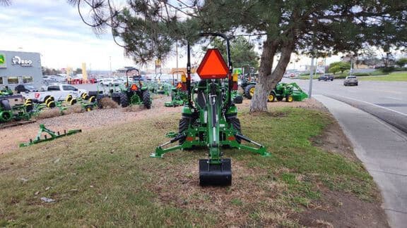 Image of John Deere 1025R equipment image 3