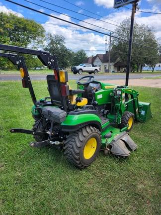 Image of John Deere 1025R equipment image 4