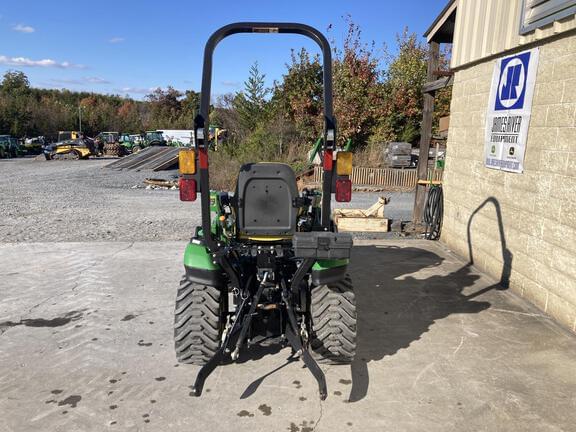 Image of John Deere 1025R equipment image 3