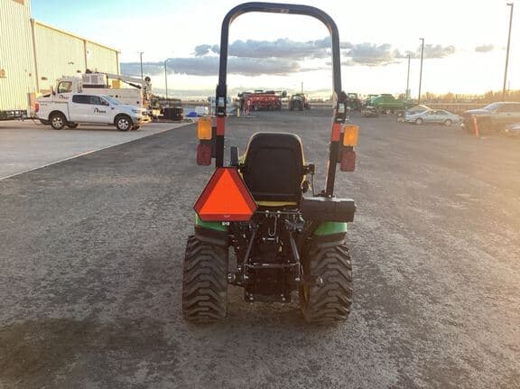 Image of John Deere 1025R equipment image 3
