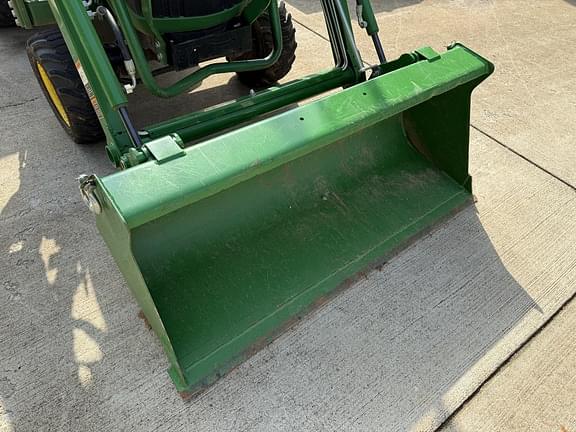 Image of John Deere 1025R equipment image 4