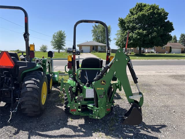 Image of John Deere 1025R equipment image 3