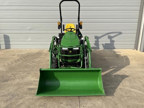 Image of John Deere 1025R equipment image 3