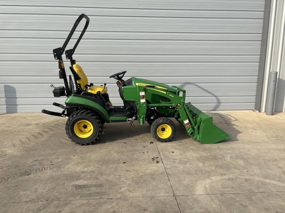 Image of John Deere 1025R equipment image 1
