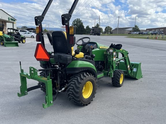 Image of John Deere 1025R equipment image 2