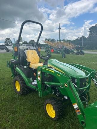Image of John Deere 1025R equipment image 2