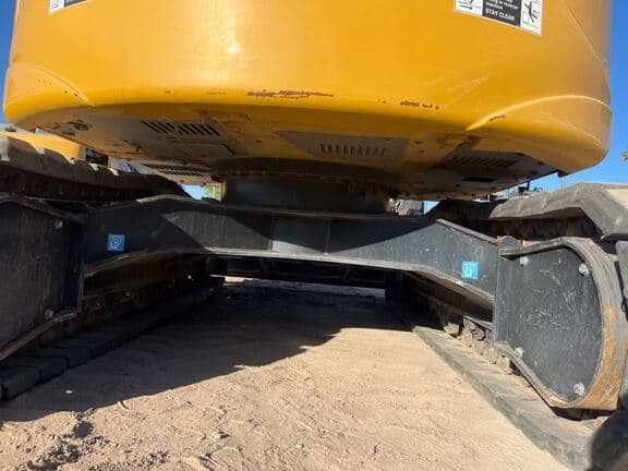 Image of John Deere 135P equipment image 4