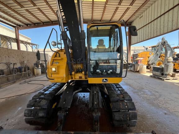 Image of John Deere 135P equipment image 3