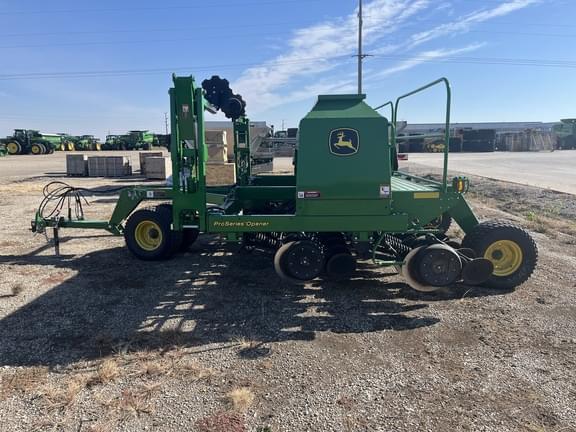 Image of John Deere 1590 equipment image 1