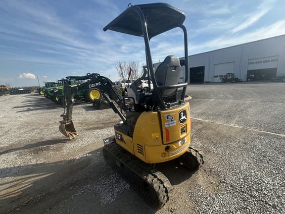 Image of John Deere 17P equipment image 3