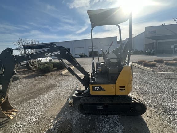 Image of John Deere 17P equipment image 2