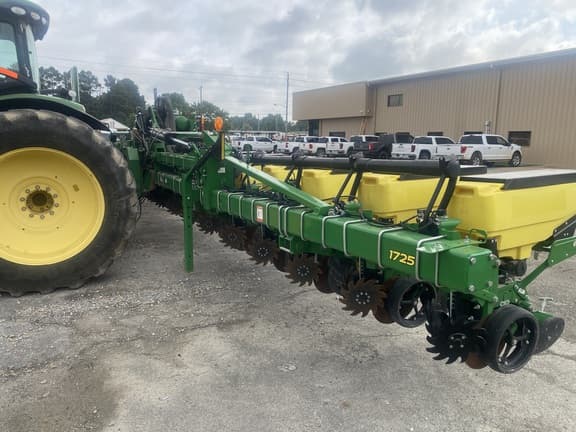 Image of John Deere 1725 equipment image 4