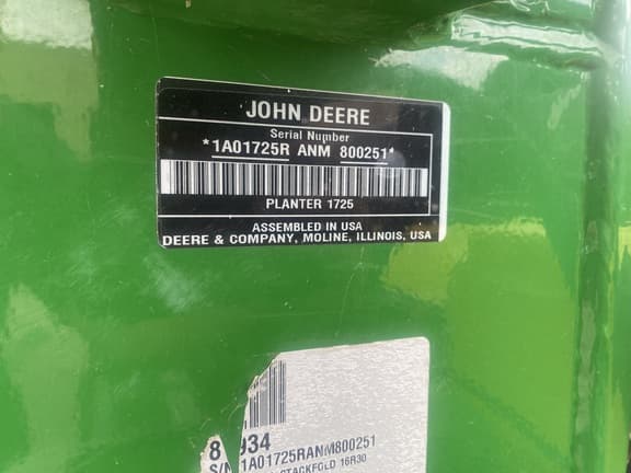 Image of John Deere 1725 equipment image 2