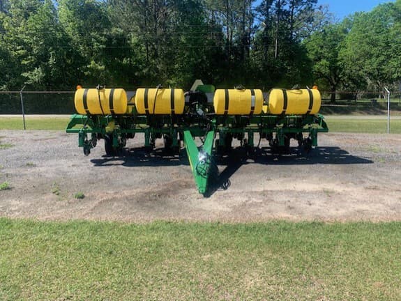 Image of John Deere 1755 equipment image 1