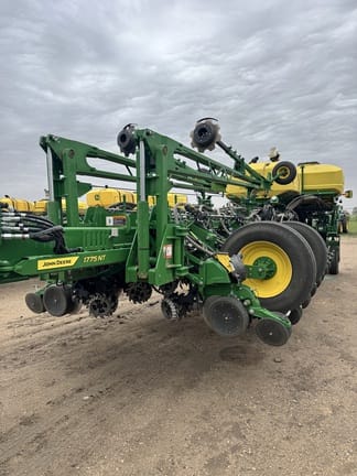 2023 John Deere 1775 Equipment Image0