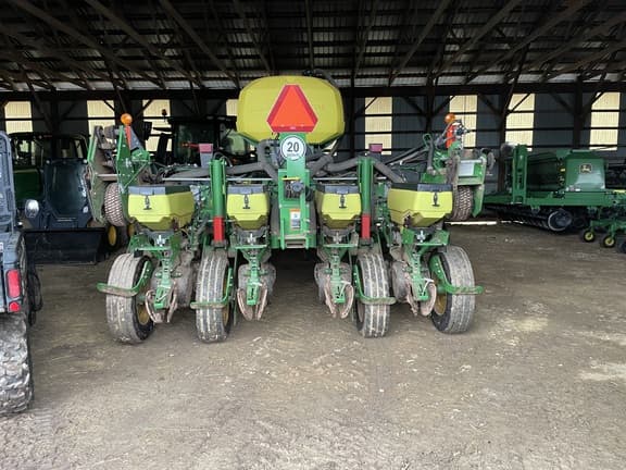 Image of John Deere 1775 equipment image 1
