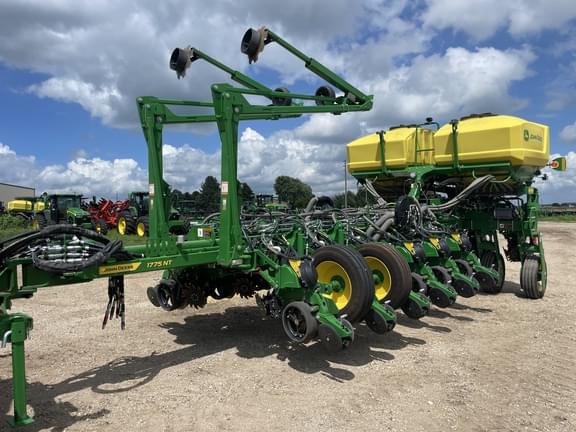 Image of John Deere 1775 equipment image 1