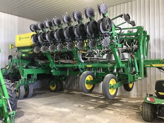 Image of John Deere 1795 Primary image