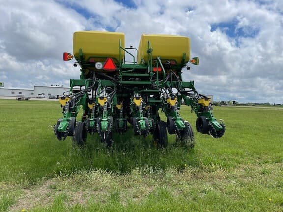 Image of John Deere 1795 equipment image 3