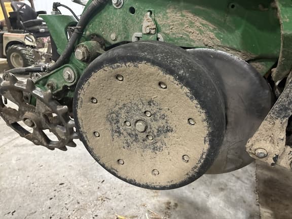Image of John Deere 1795 equipment image 3