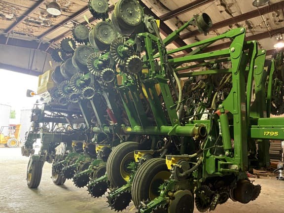 Image of John Deere 1795 Primary image