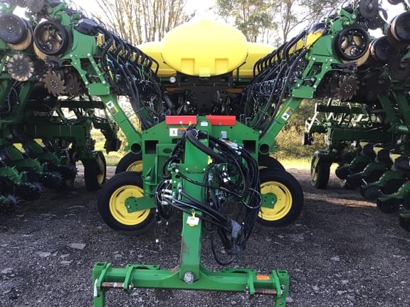 Image of John Deere 1795 Primary image