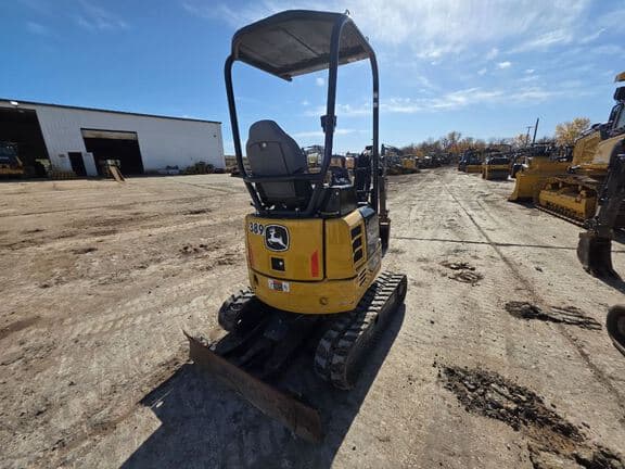 Image of John Deere 17G equipment image 4