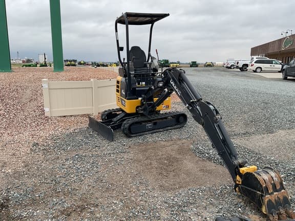 Image of John Deere 17G equipment image 1
