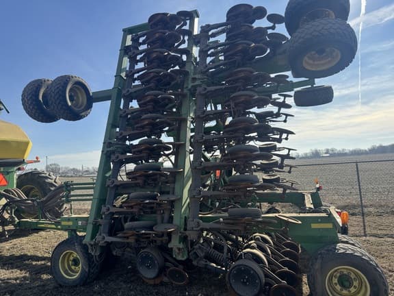 Image of John Deere 1890 equipment image 2